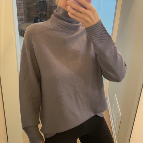 ⭐️Aritzia Wilfred thin merino wool cozy turtleneck - Picture 2 of 13